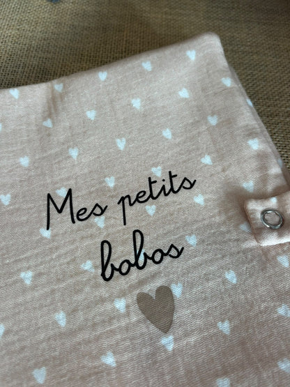Protège carnet de santé - coeur rose - mes petits bobos