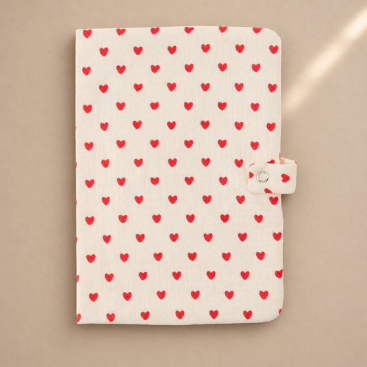 Protège carnet de santé - coeur rouge