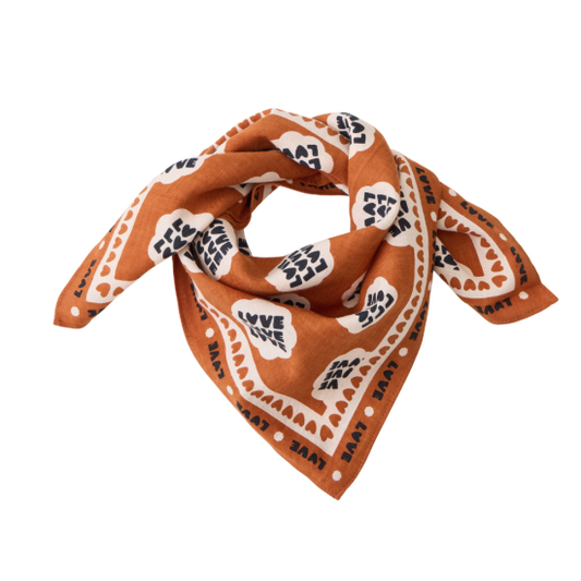 Foulard 50x50 - fond marron motif beige