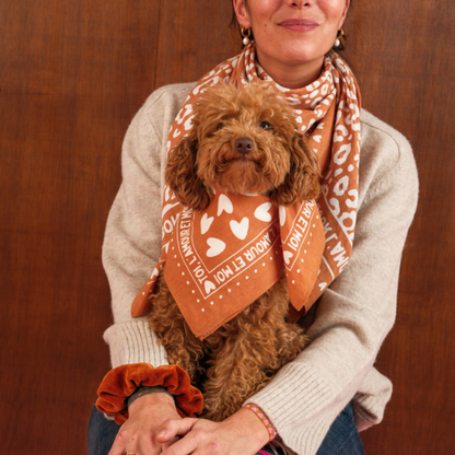 Foulard enfant - coeur marron beige